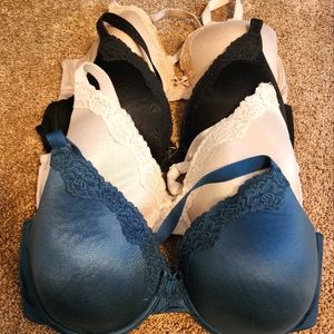 Maidenform bras - size 40D